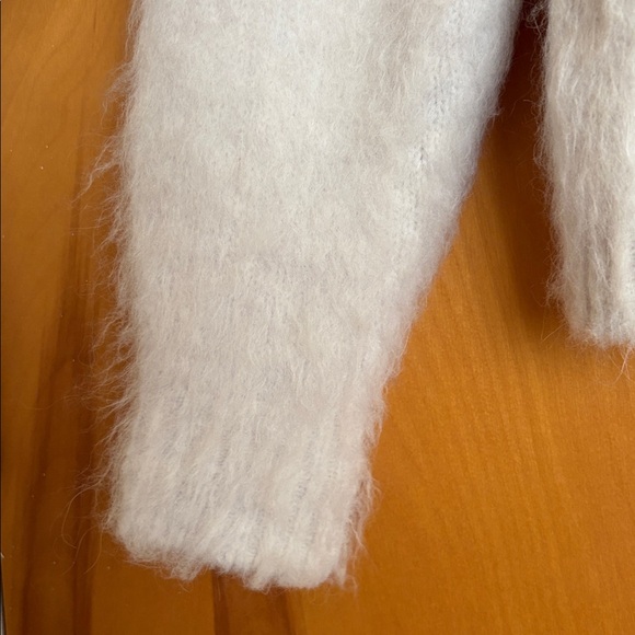 Madewell Brushed V-Neck Sweater - Picture 7 of 11